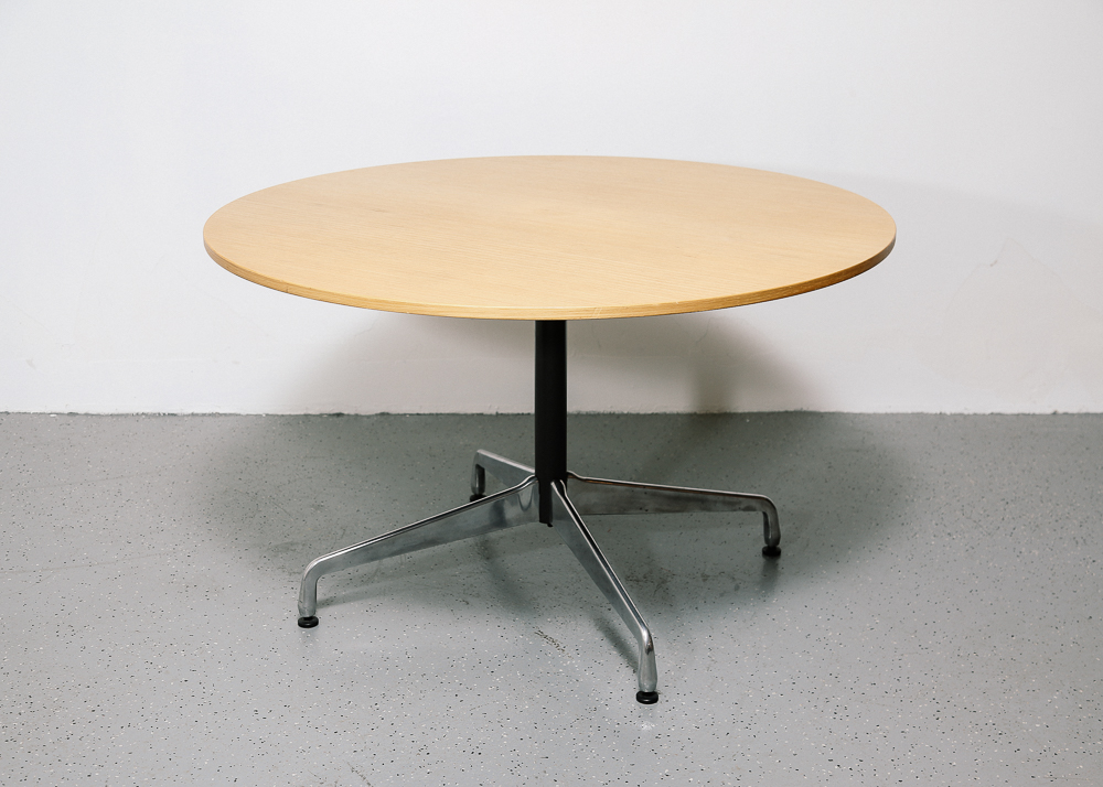 Eames Round Table For Herman Miller, Herman Miller Eames Round Dining Table